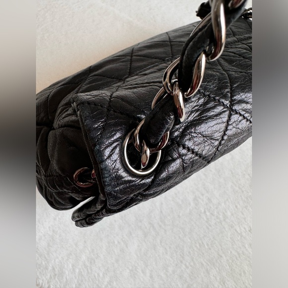 ᴿᵃʳᵉ ✨CHANEL
Lambskin Quilted Small Sharpei Flap Black - Picture 11 of 16
